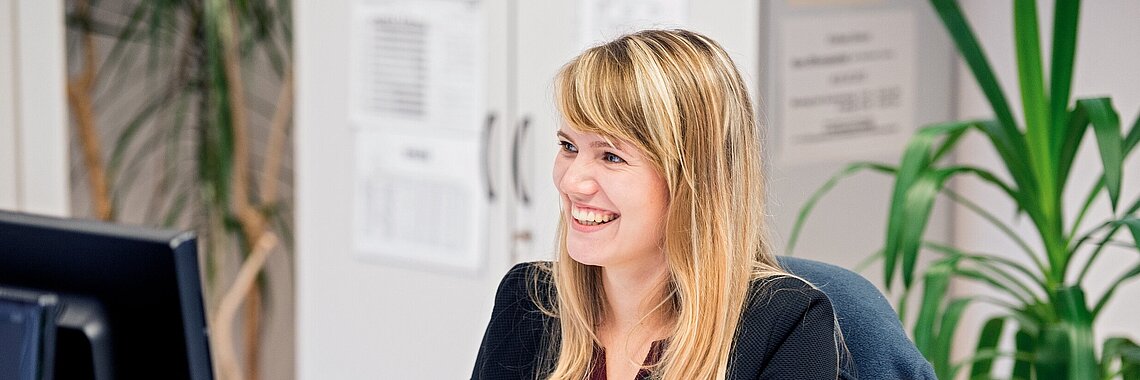 Hero: RVT Careers  |  RVT Karriere